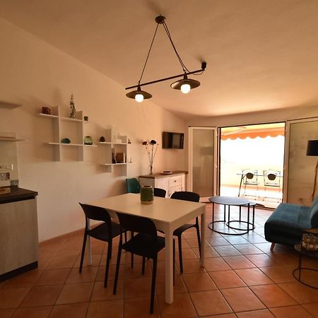 Apartamento Route 25 - Cavoli - Vista Mare, Con Clima, Terrazza E Posto Auto Spiaggia di Cavoli Exterior foto