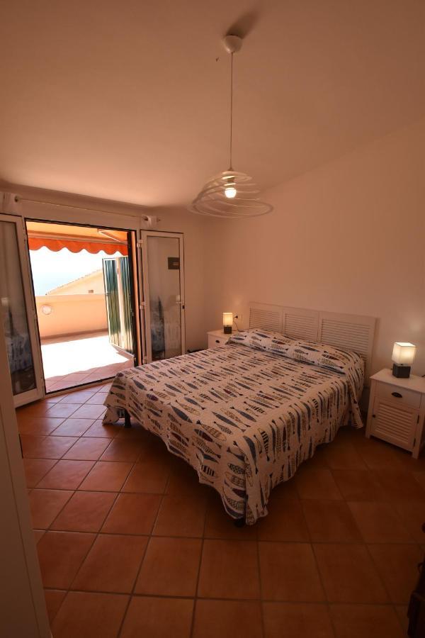 Apartamento Route 25 - Cavoli - Vista Mare, Con Clima, Terrazza E Posto Auto Spiaggia di Cavoli Exterior foto