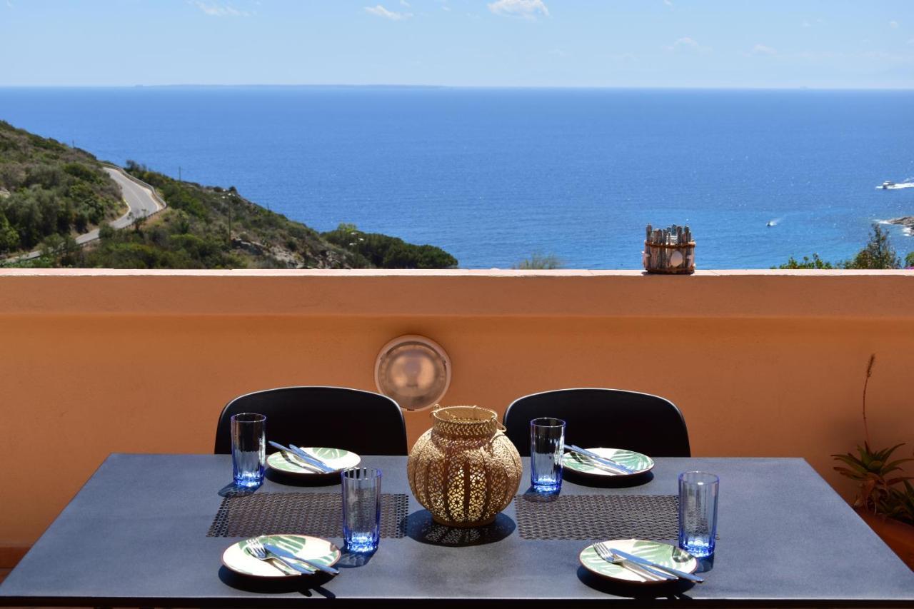 Apartamento Route 25 - Cavoli - Vista Mare, Con Clima, Terrazza E Posto Auto Spiaggia di Cavoli Exterior foto