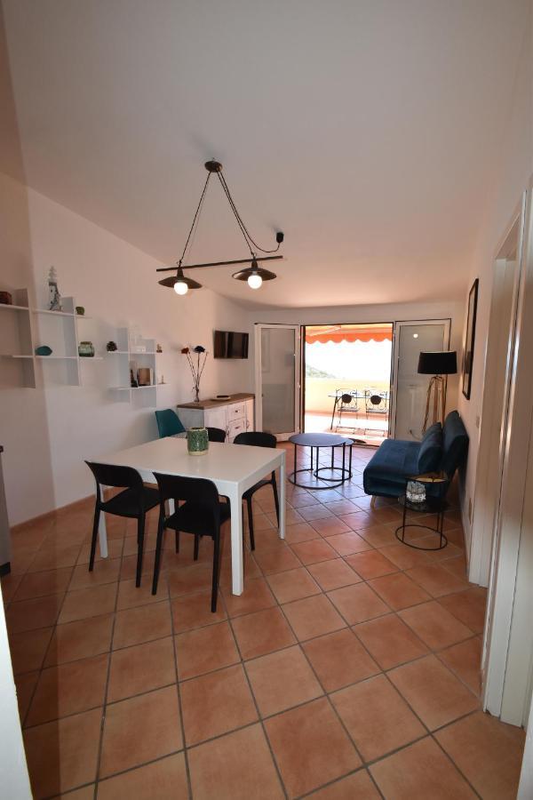 Apartamento Route 25 - Cavoli - Vista Mare, Con Clima, Terrazza E Posto Auto Spiaggia di Cavoli Exterior foto