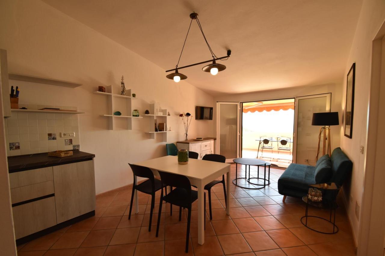 Apartamento Route 25 - Cavoli - Vista Mare, Con Clima, Terrazza E Posto Auto Spiaggia di Cavoli Exterior foto